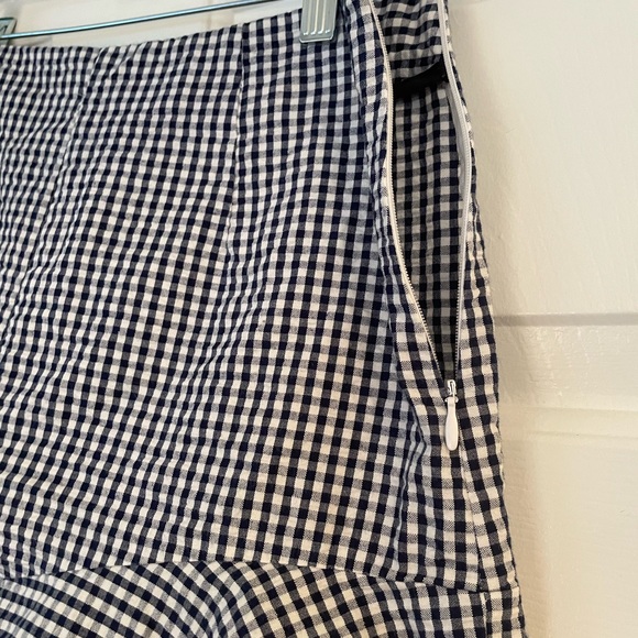 ⭐️SOLD- Zara Women’s Ruffled Gingham Navy and White Shorts - size Medium - Picture 7 of 12